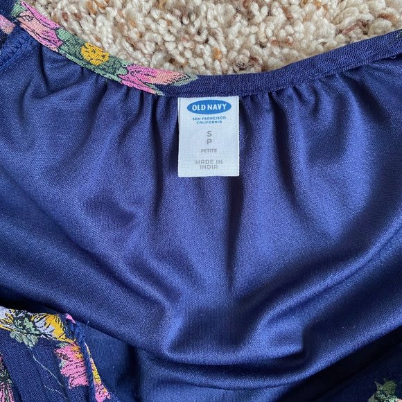 Old Navy long sleeve dress - Picture 8 of 8